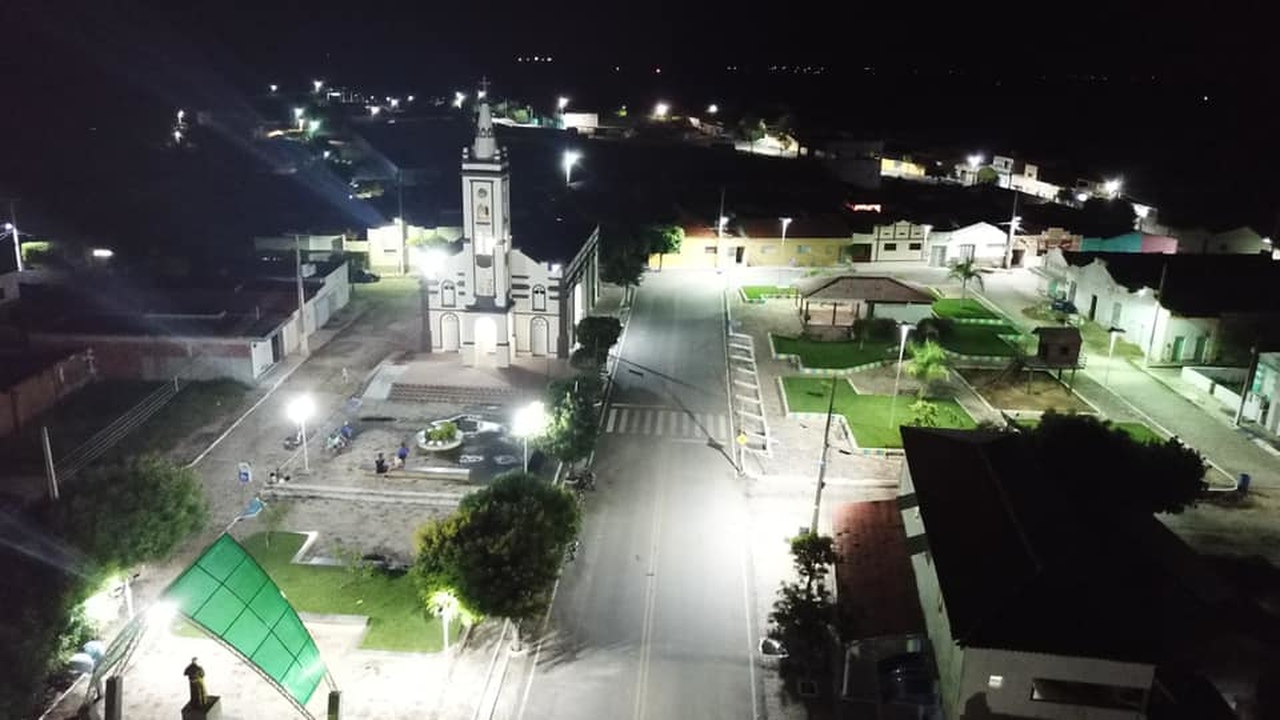 10062020 LASTRO AEREA Easy Resize.com - NÃO TEM FIM! Prefeitura de Lastro deve uma conta que não tem fim (pelo menos é o que parece); VEJA